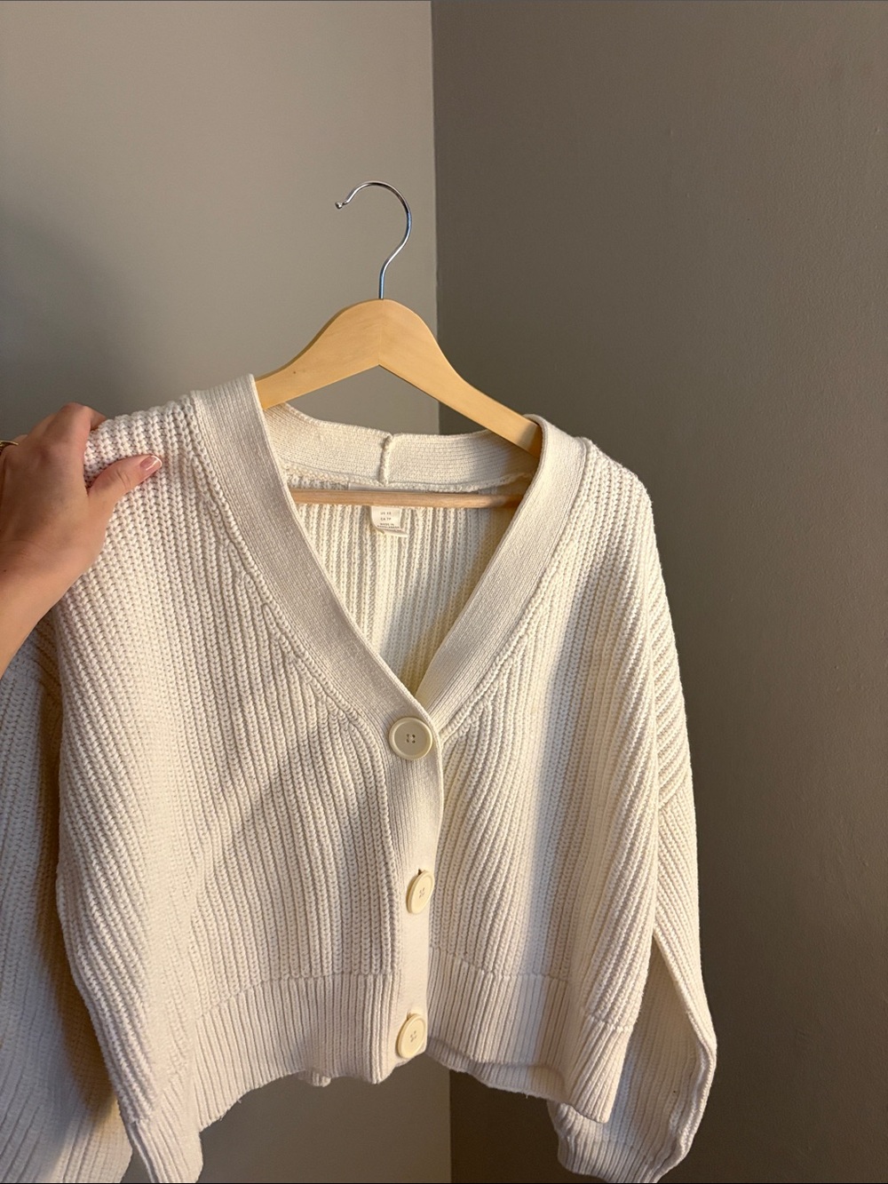 H&M Cream V-Neck Button Front Women's Cardigan
